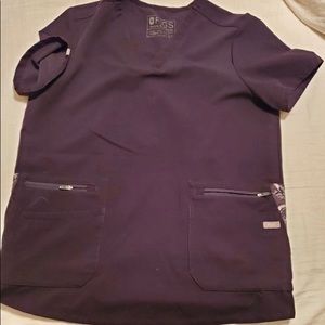 Figs scrub top ❤️